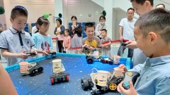 “AI迷你农场”——孩子们将借帮传感器及时监测 